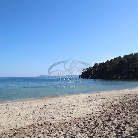 4 Personnes Vue Mer, Avec Piscine A Pramousquier Apartman *