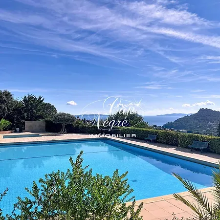 4 Personnes Vue Mer, Avec Piscine A Pramousquier