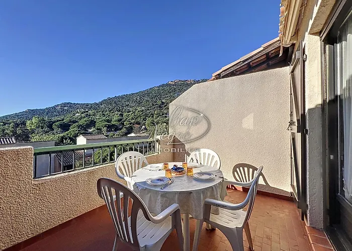 Apartman 4 Personnes Vue Mer, Avec Piscine A Pramousquier Le Lavandou