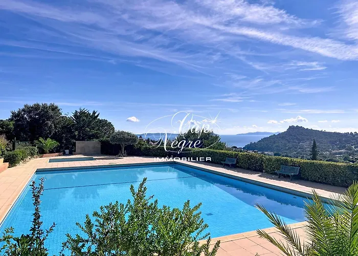 4 Personnes Vue Mer, Avec Piscine A Pramousquier